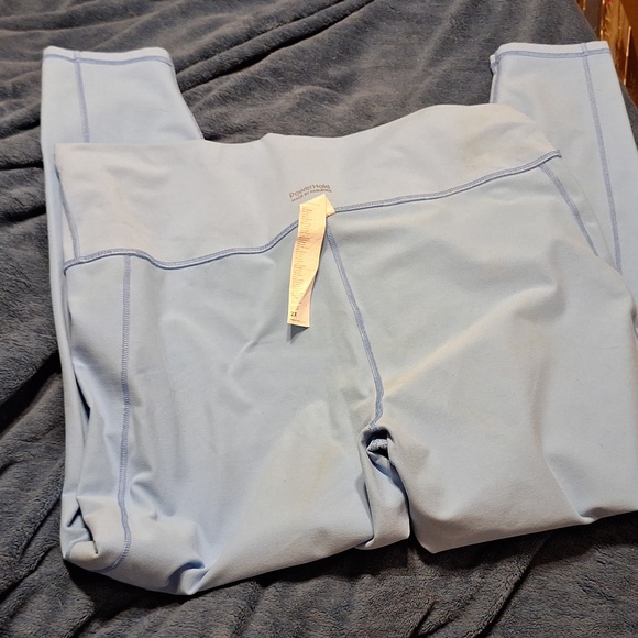 Fabletics - Picture 2 of 8